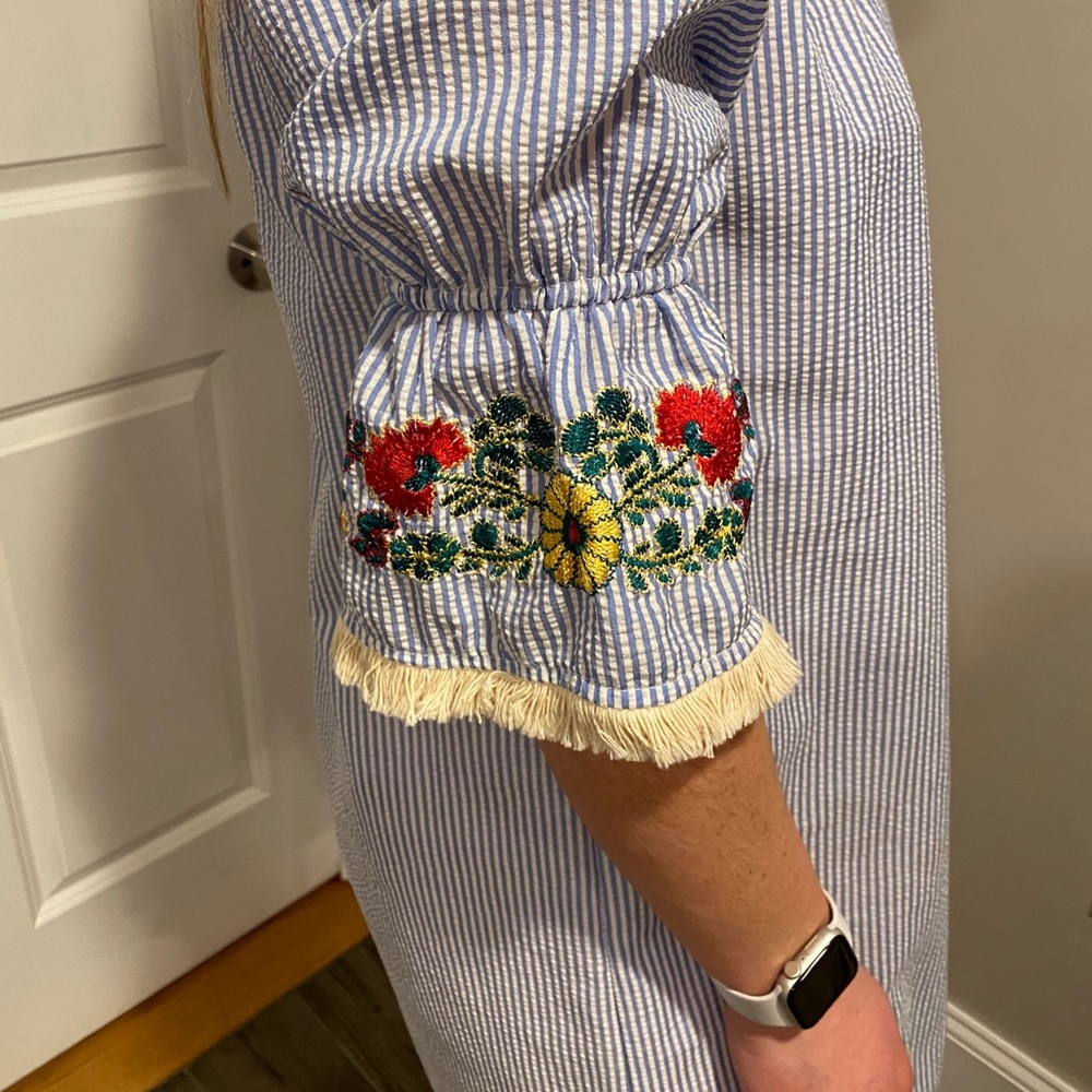 Cute off the shoulder dress with details